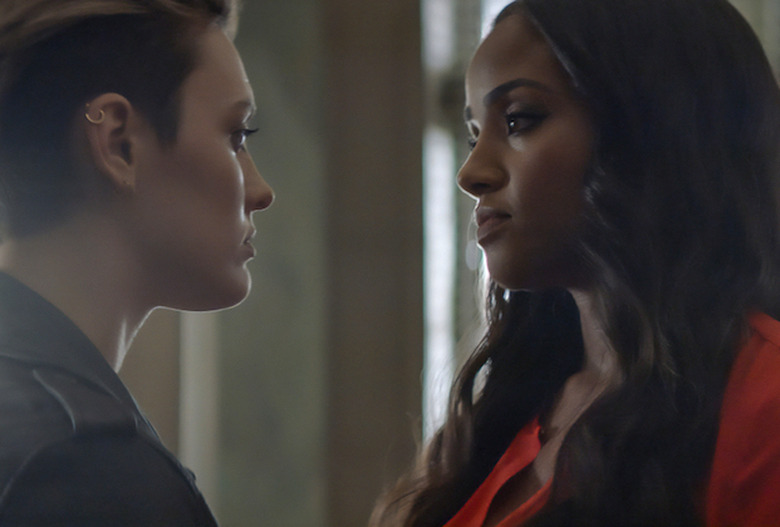 Batwoman Finale Kate Leaves