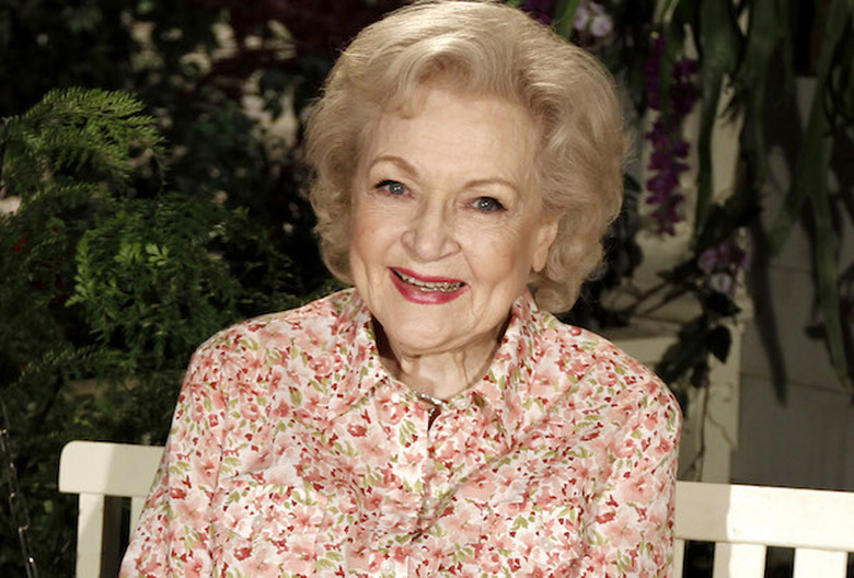 betty-white-dead-golden-girls-star-dies