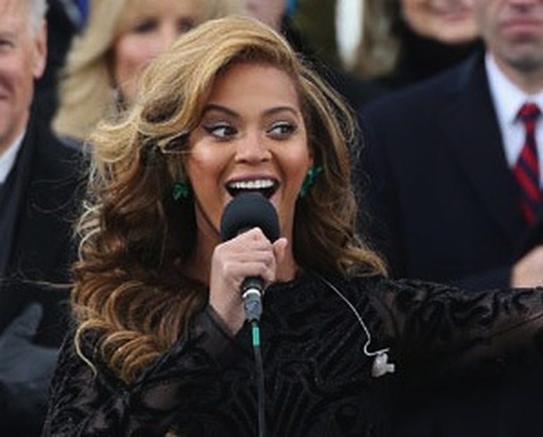 beyonce national anthem lip sync