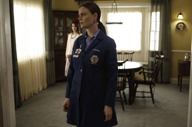 Bones_TheShotInTheDark_scene5-0502-