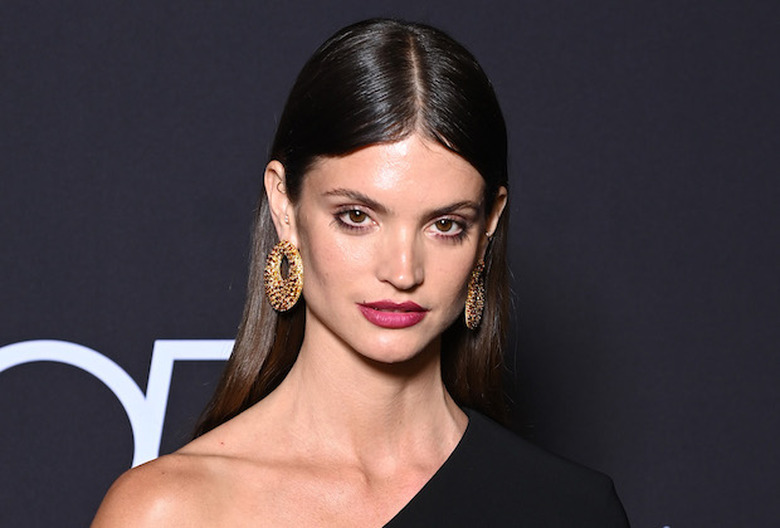 Charlbi Dean Dead Black Lightning Syonide