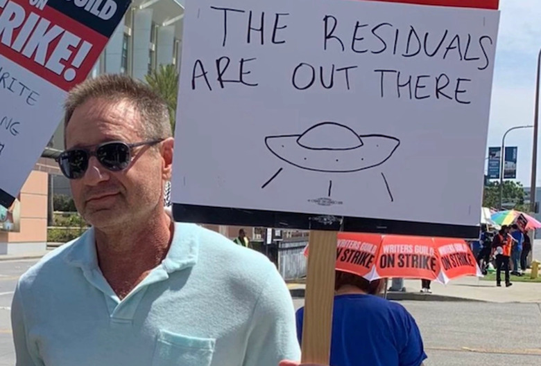 Duchovny Strike Picket Line