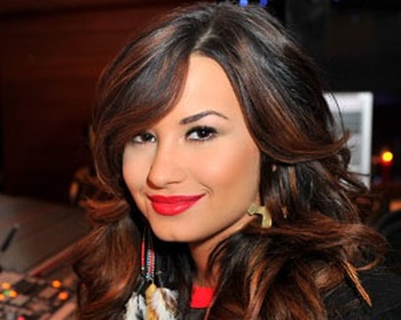 Demi Lovato Live Chat At Cambio Studios