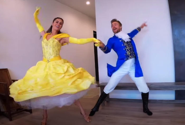 disney-family-singalong-video