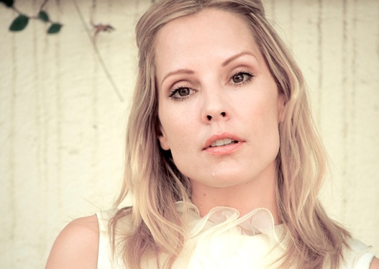 Emma Caulfield MS