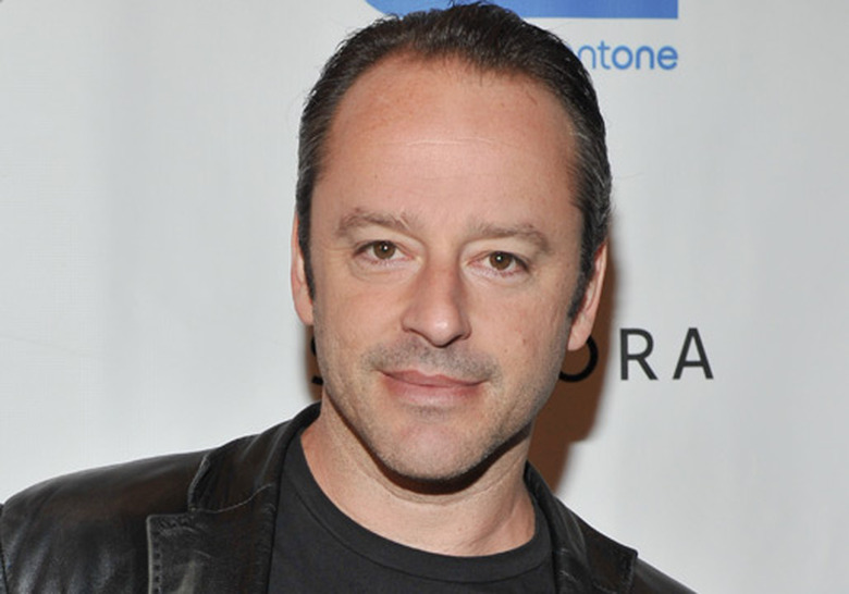 Gil Bellows