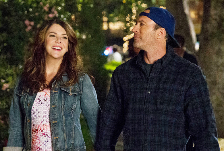 Gilmore Girls Cast Reunion Walmart Commercial Lauren Graham Video
