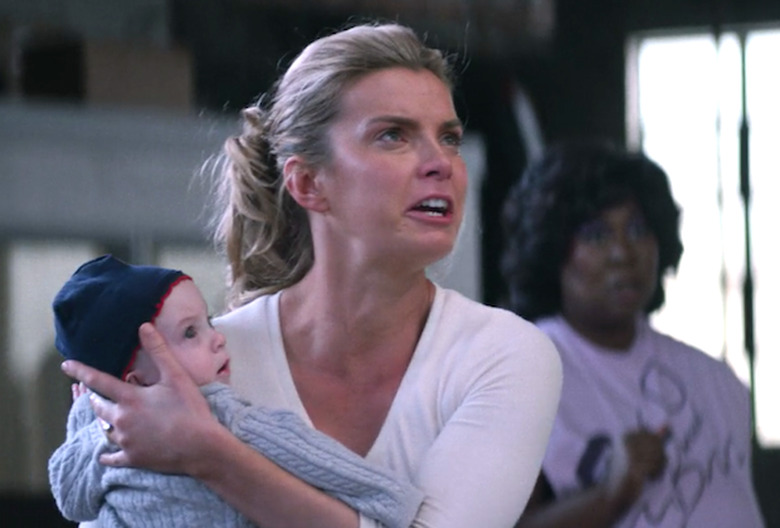 GLOW Season 1 Episode 1 Babies Fight Debbie