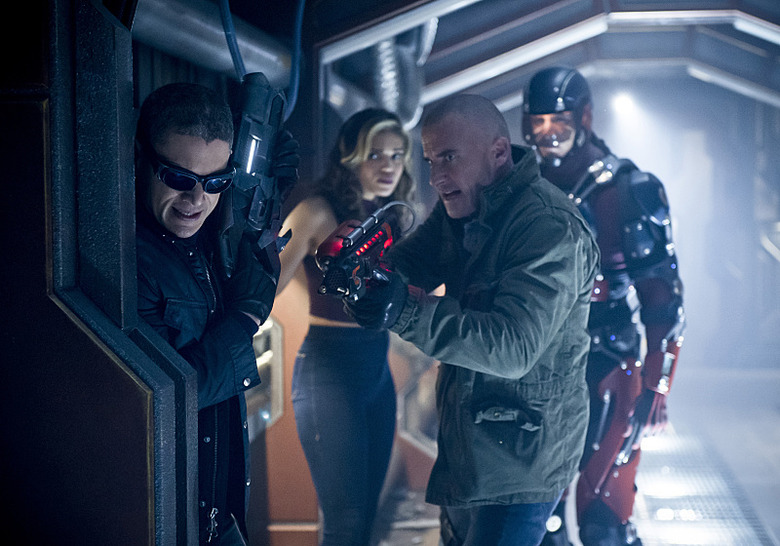 legends-of-tomorrow-season-1-photos (10)