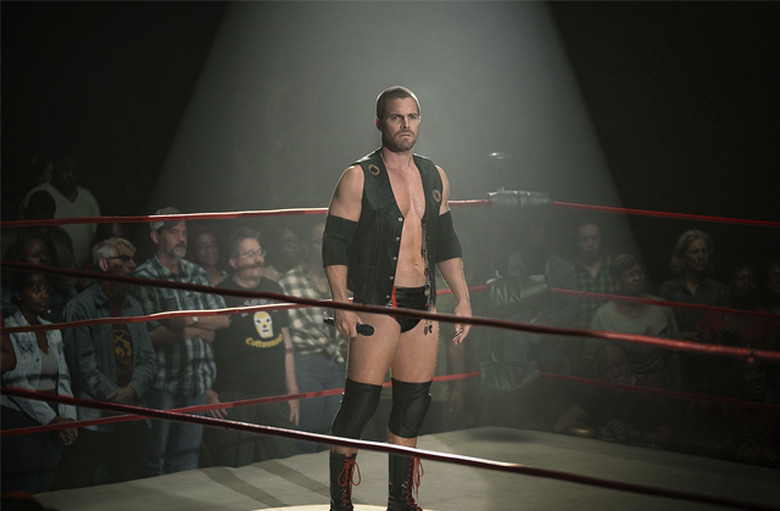 Stephen Amell in Heels Season 2