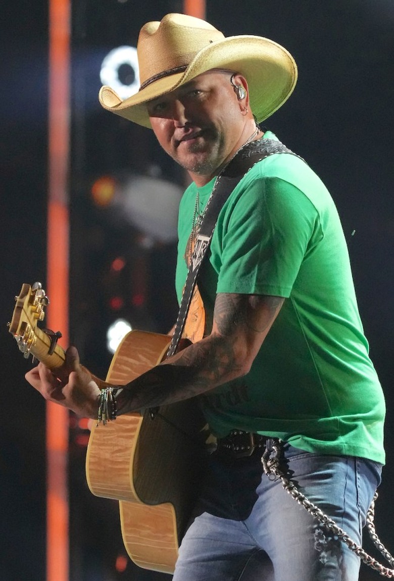 jason-aldean-cma-fest-2