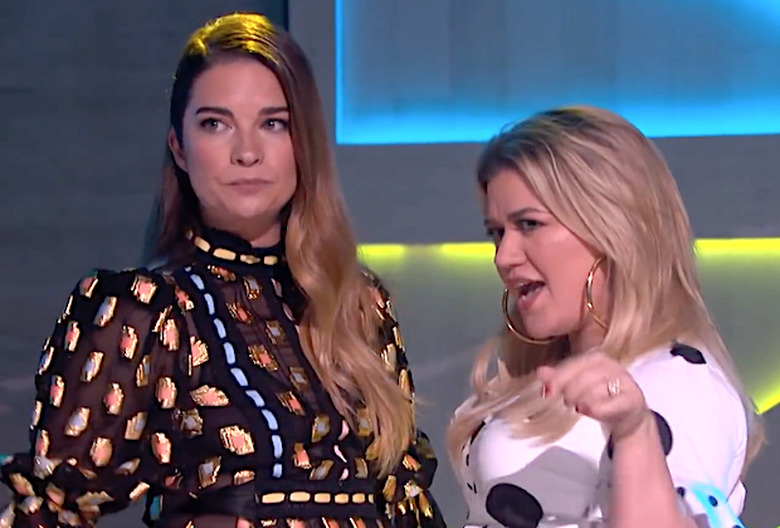 kelly clarkson annie murphy a little bit alexis duet video