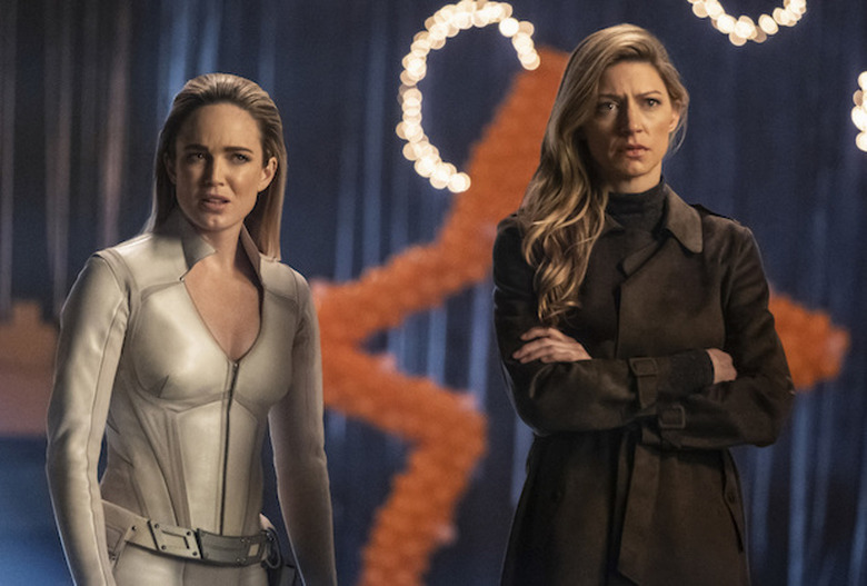 Legends of Tomorrow Zari Leaves
