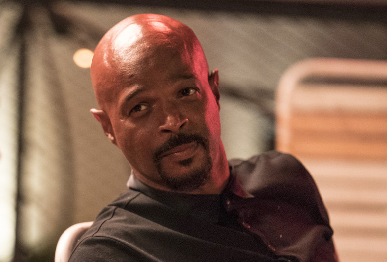 Lethal Weapon Season 3 Damon Wayans Staying