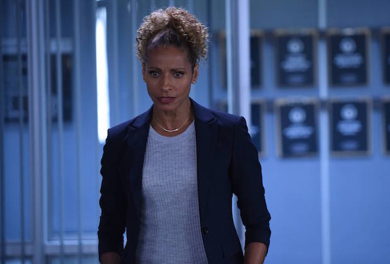 lethal-weapon-video-season-2-episode-2-gina-santos-michelle-hurd