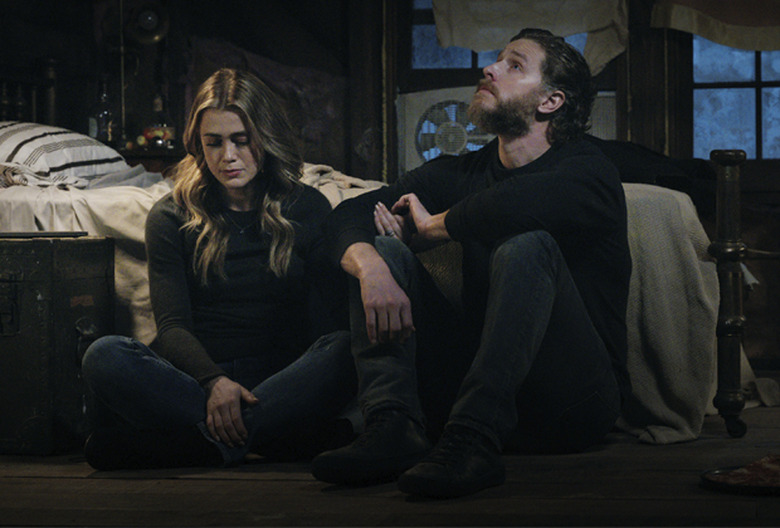 Melissa Roxburgh and Josh Dallas in Manifest