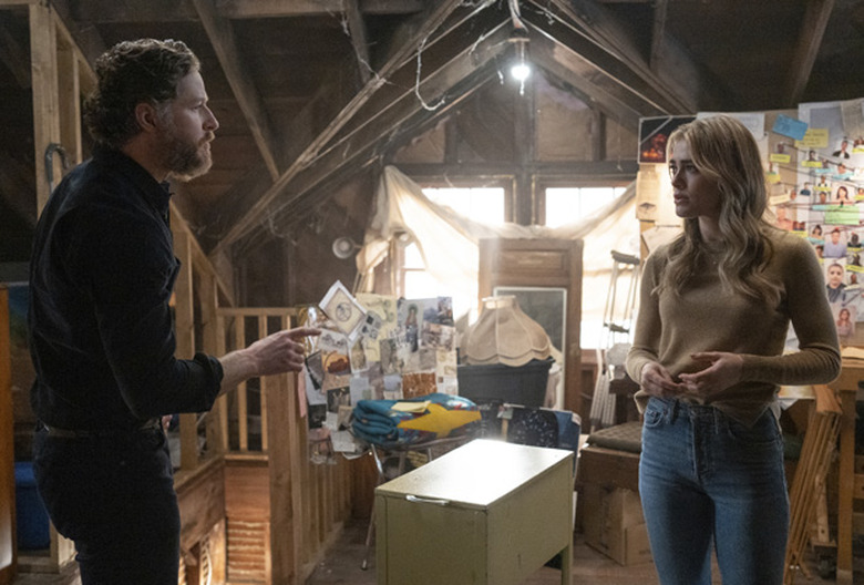 Josh Dallas and Melissa Roxburgh in Manifest