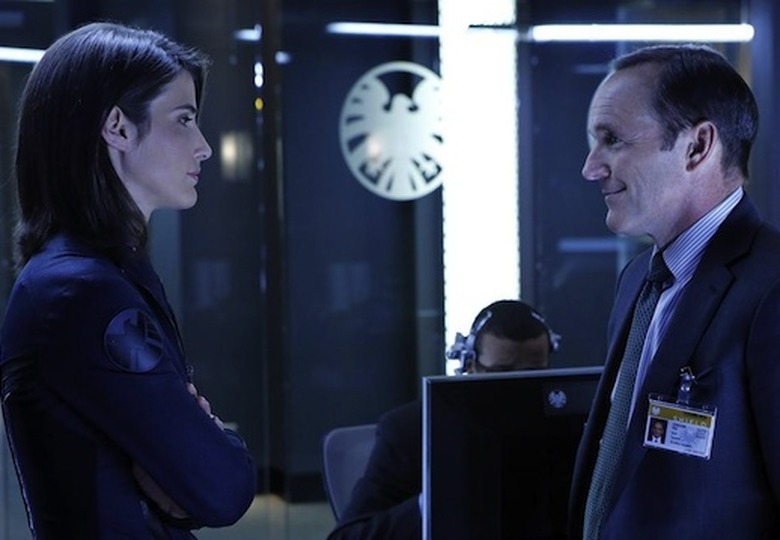 COLBIE SMULDERS, CLARK GREGG