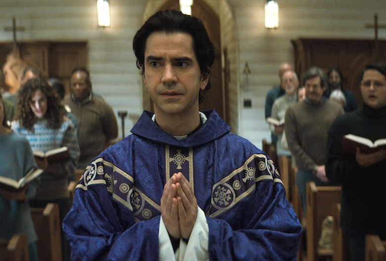 midnight-mass-premeire-date-trailer-teaser-netflix