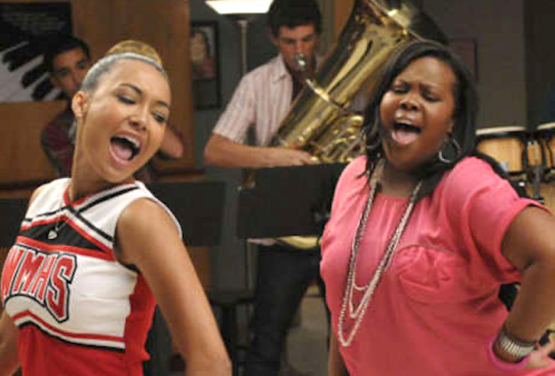 Naya Rivera & Amber Riley in 'Glee' - Santana and Mercedes
