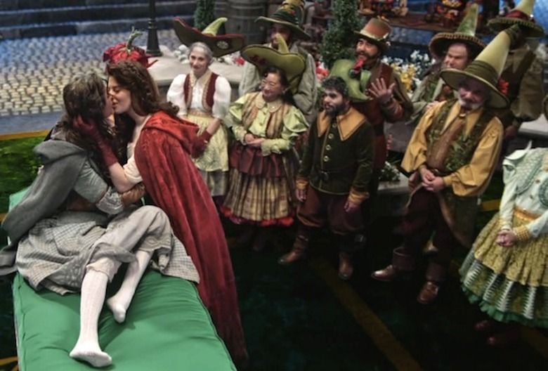 20Qs-once-dorothy-ruby-kiss