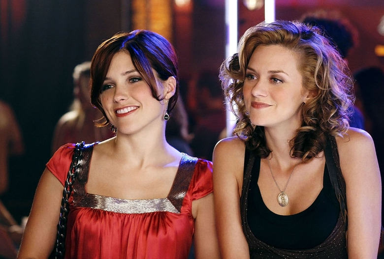 One Tree Hill Reboot Netflix Sophia Bush Hilarie Burton