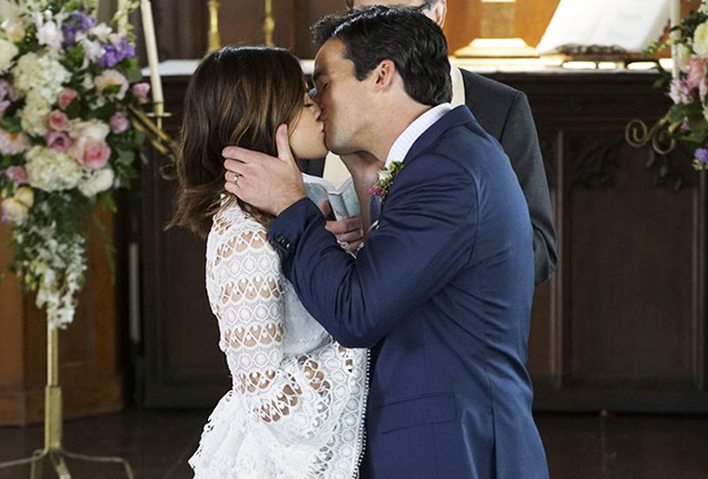 Pretty Little Liars Aria Ezra