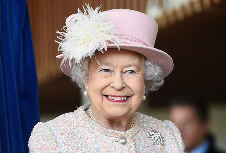 Queen Elizabeth II Dies Dead Obituary
