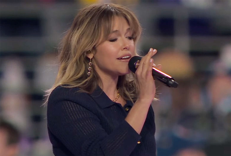 Watch Rams Vikings Game Kick Off With Rachel Platten's 'Fight Song'