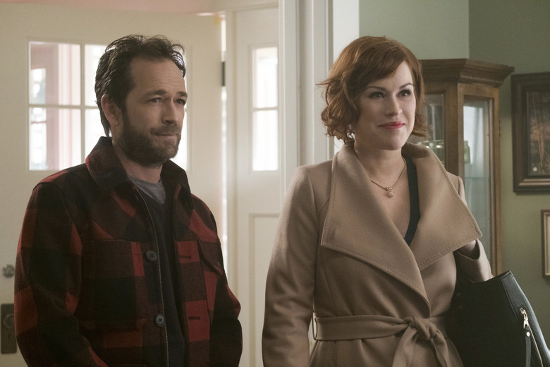 Riverdale Episode 10 Molly Ringwald Mary Luke Perry Fred