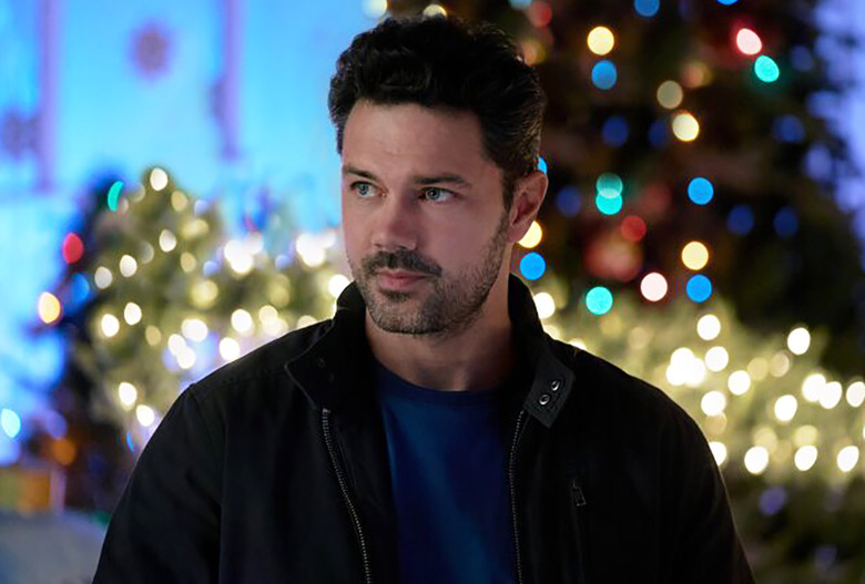 Ryan Paevey Under the Christmas Sky Hallmark
