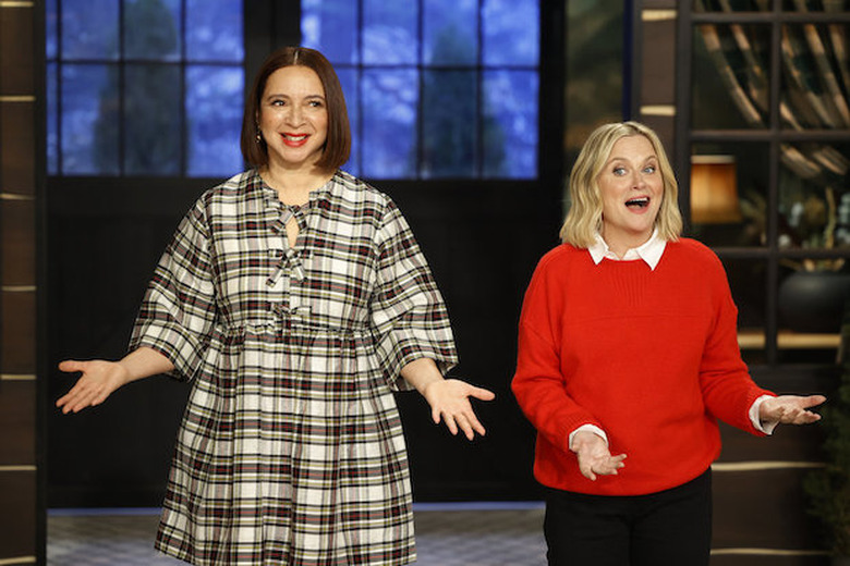 saturday-night-live-christmas-sketch-video-amy-poehler-maya-rudolph
