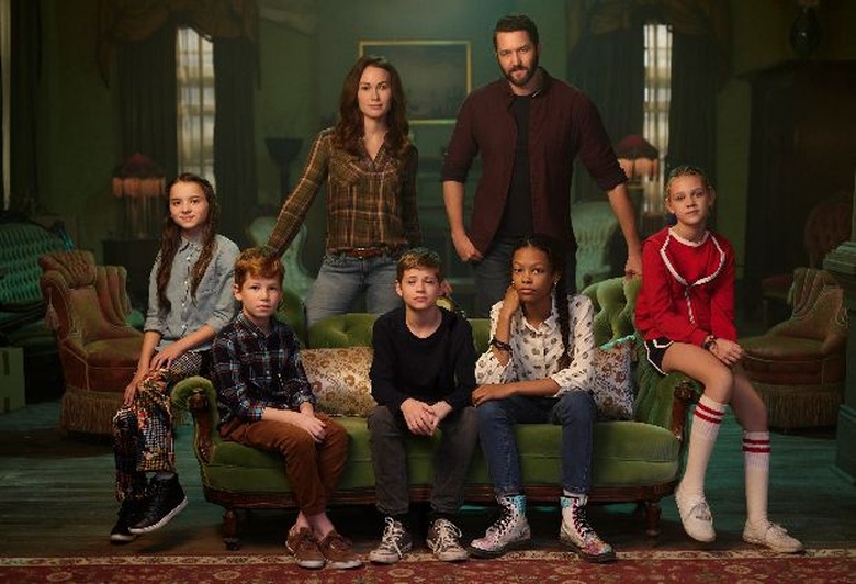 Secrets of Sulphur Springs cast