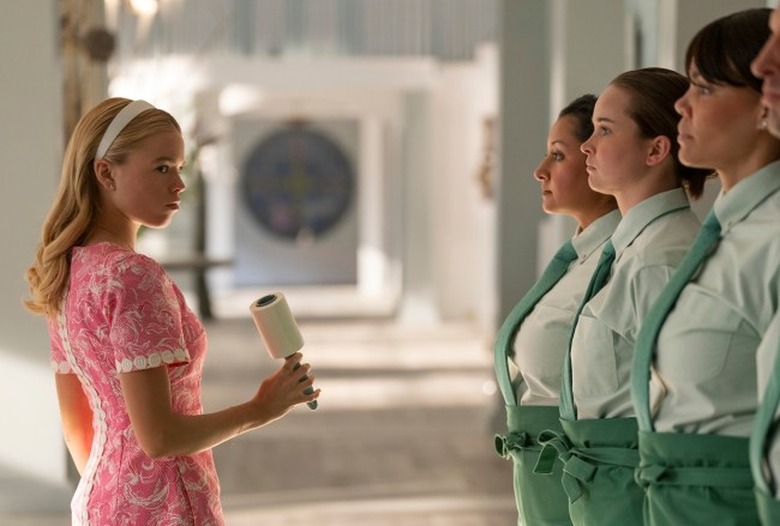 sirens-netflix-3