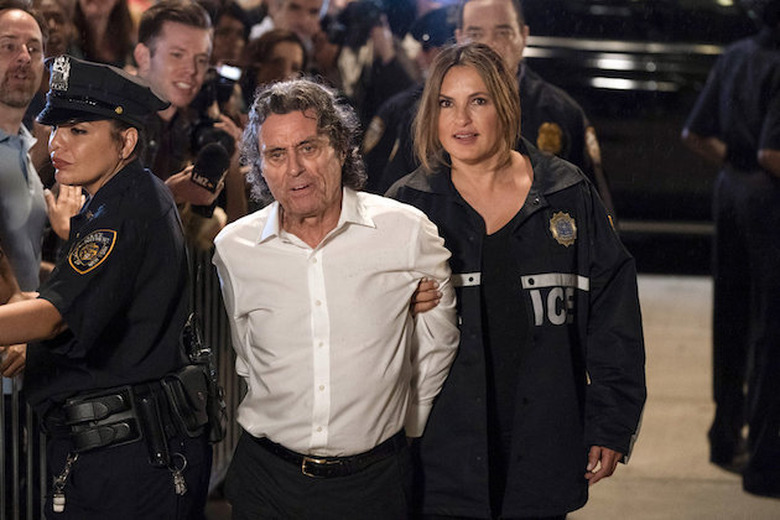 law-and-order-svu-season-22-premiere-sir-toby-moore-warren-leight