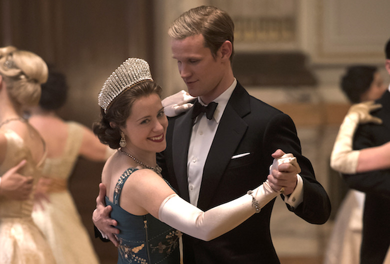 crown-elizabeth-philip-dw