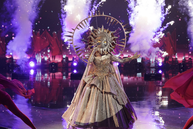 The Masked Singer SEason 4 Video Episode 3 Sun Carrie Underwood