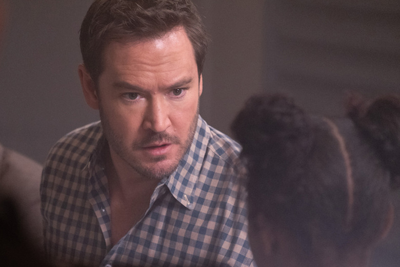 The Passage Finale Season 1 Mark-Paul Gosselaar Interview