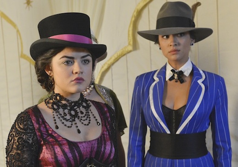 LUCY HALE, SHAY MITCHELL