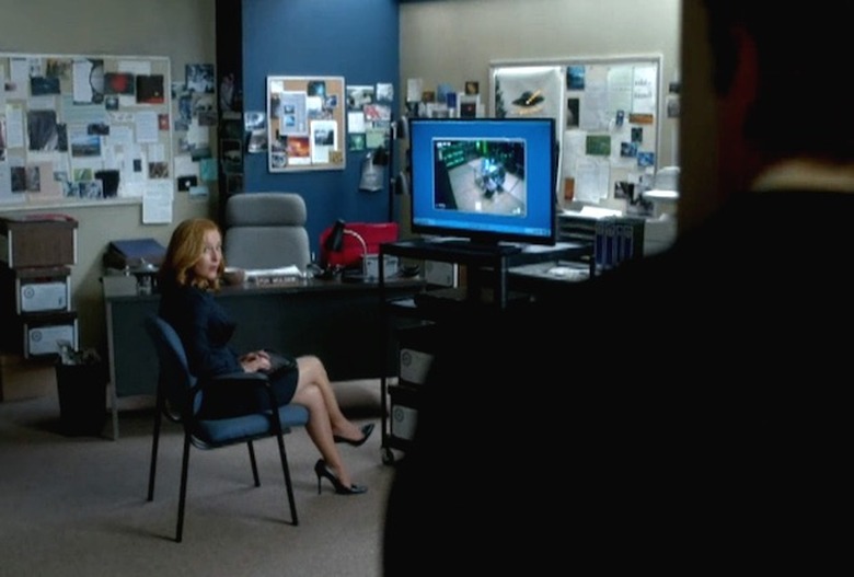 x-files-scully-desk