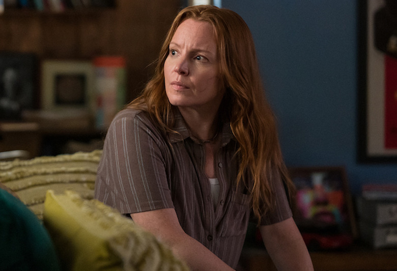 yellowjackets-season-2-lauren-ambrose-adult-van-photos