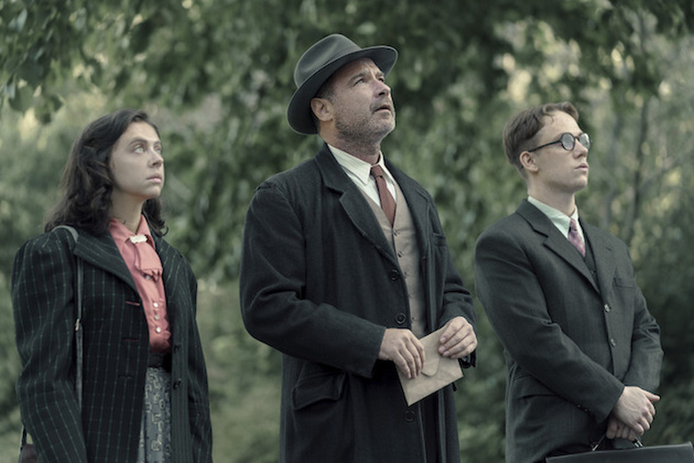 a-small-light-finale-video-liev-schreiber-otto-frank-returns