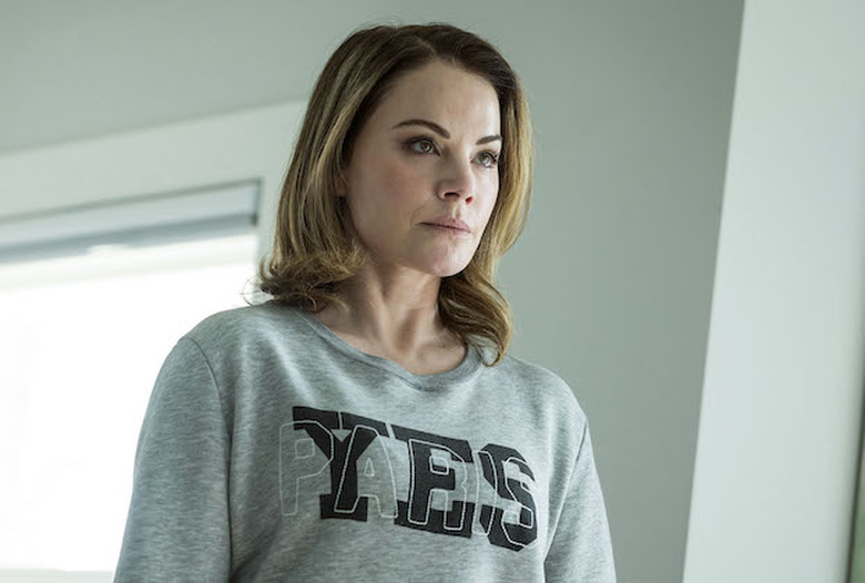 erica-durance-murder-in-a-small-town