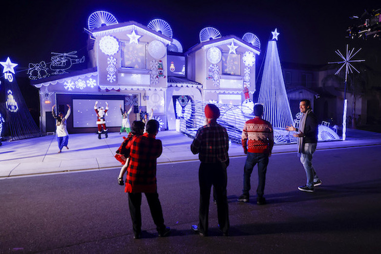 THE GREAT CHRISTMAS LIGHT FIGHT