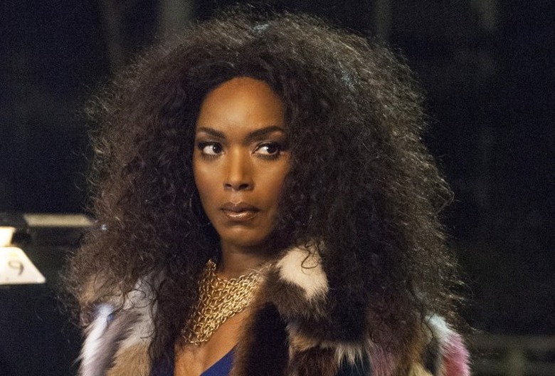 angela-bassett-ahs-ramona-royale