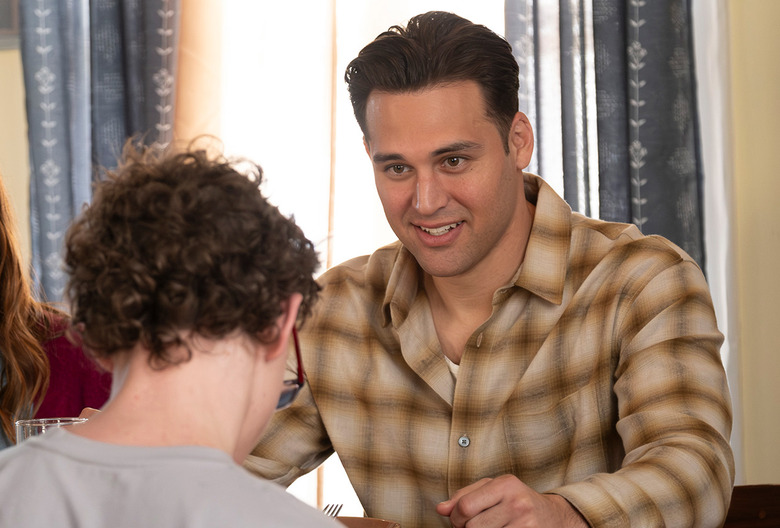 911 Season 8 Episode 12 Eddie Texas Buck Ryan Guzman