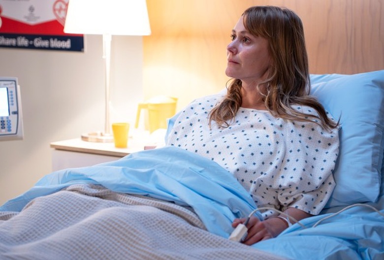 911-season-8-episode-16-leah