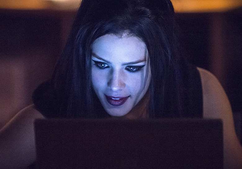 Arrow Felicity Backstory