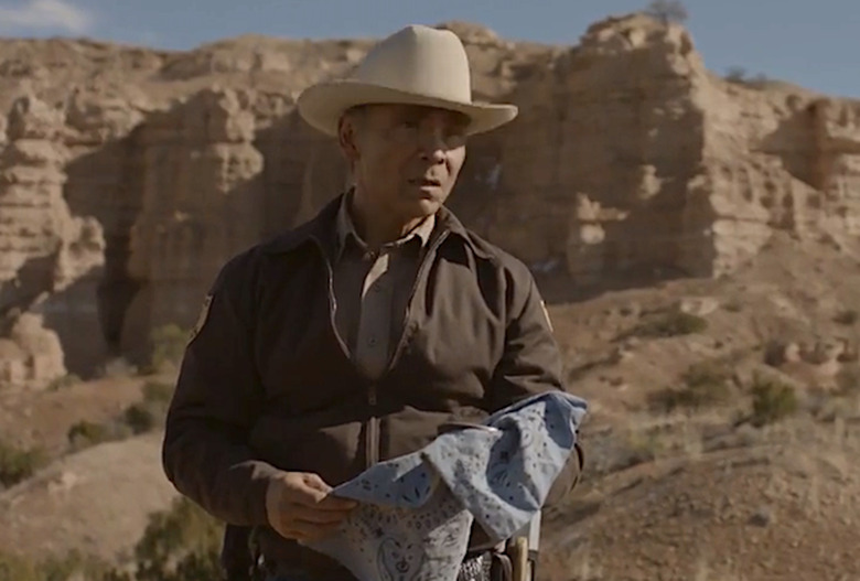 dark-winds-2x01-joe-son-buckle