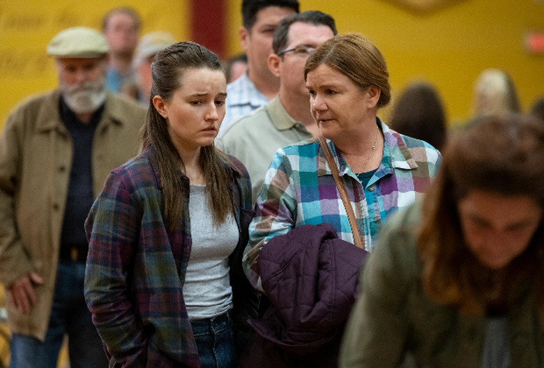 Dopesick, Betsy and her mom